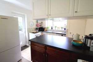 Kitchen- click for photo gallery